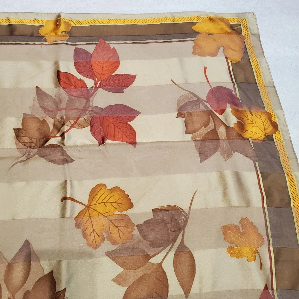 Liz Claiborne Square Scarf Autumn Leaves Print‎ Silk Fashion Accessory 90s